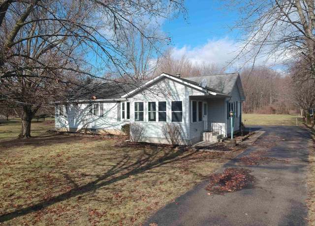 Property at 2584 W Old Road 30, Warsaw, IN 46580, 2 beds, 1 bath