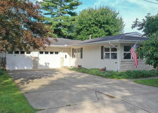 Property at 3322 N Lakeshore Dr, Monticello, IN 47960, 3 beds, 2.5 baths