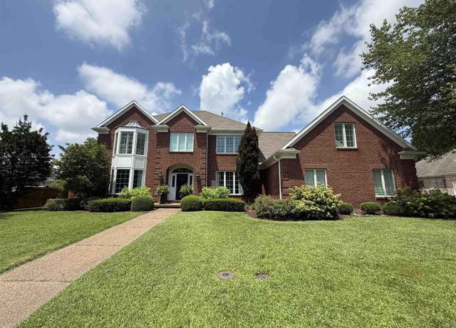 Property at 10314 Barrington Pl, Newburgh, IN 47630, 4 beds, 3.5 baths