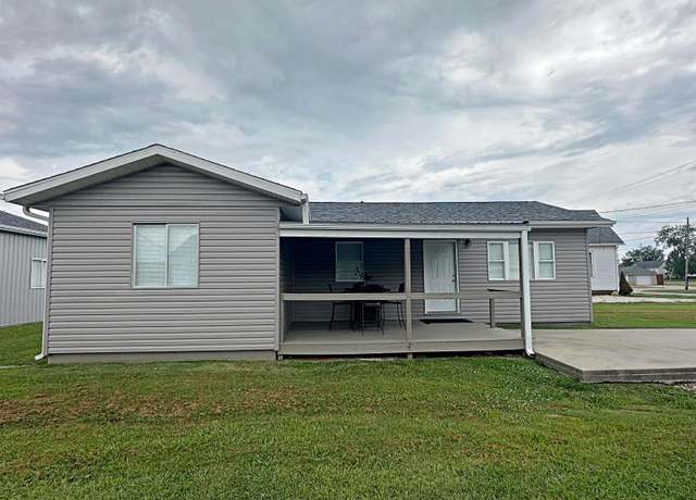 Property at 402 Sheridan St, Loogootee, IN 47553, 4 beds, 1.5 baths