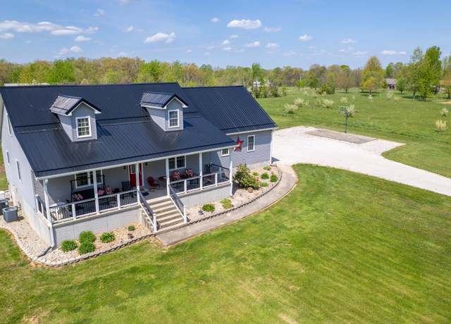 Property at 895 Thompson Ln, Mitchell, IN 47446, 3 beds, 2.5 baths