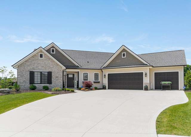 Property at 102 Elderwood Ct, Fort Wayne, IN 46845, 3 beds, 2 baths