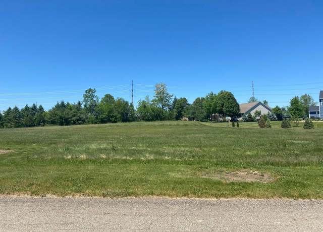 Property at 15 Diamond Harbor Dr, Cassopolis, MI 49031