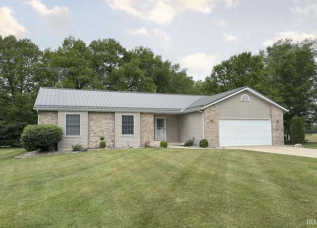 Property at 721 Highland Dr, Middlebury, IN 46540, 3 beds, 2 baths