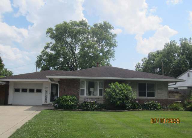 Property at 1303 Tepee Dr, Kokomo, IN 46902, 3 beds, 1.5 baths