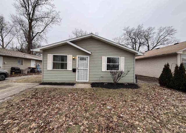 Property at 2711 Oxford St, Fort Wayne, IN 46806, 3 beds, 1.5 baths