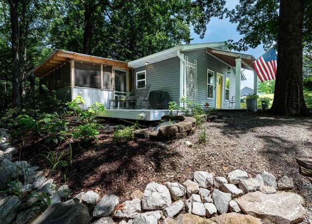 Property at 4125 E Bethel Ln, Bloomington, IN 47408, 1 bed, 1.5 baths