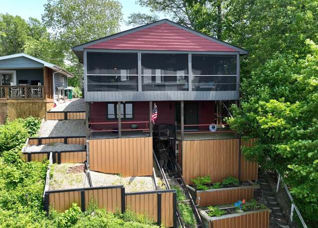 Property at 11938 W Breezy Point Dr, Monticello, IN 47960, 3 beds, 2.5 baths