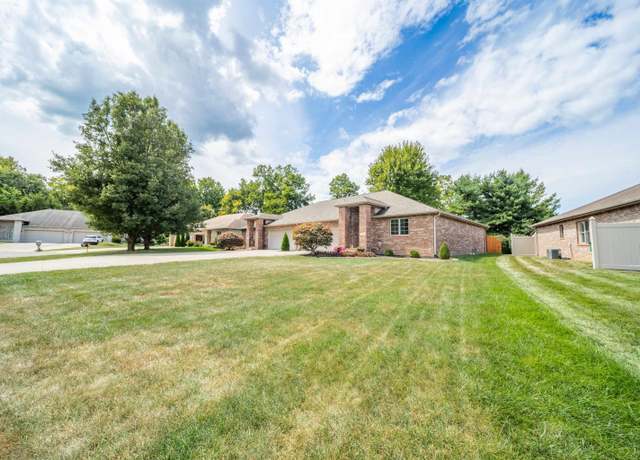 Property at 801 S Silverwood Rd, Muncie, IN 47304, 2 beds, 2 baths