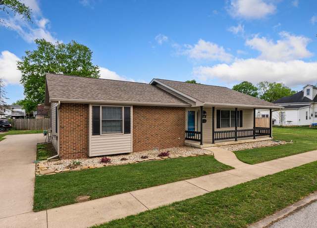 Property at 104 S Line St, South Whitley, IN 46787, 2 beds, 1.5 baths