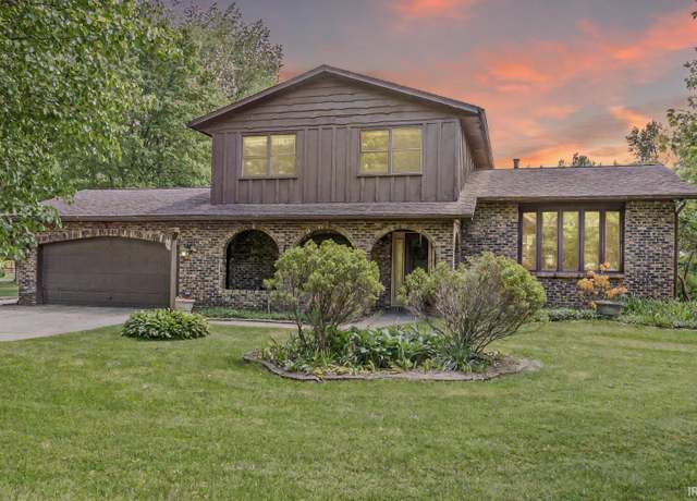 Property at 14104 Day Rd, Mishawaka, IN 46545, 3 beds, 2.5 baths