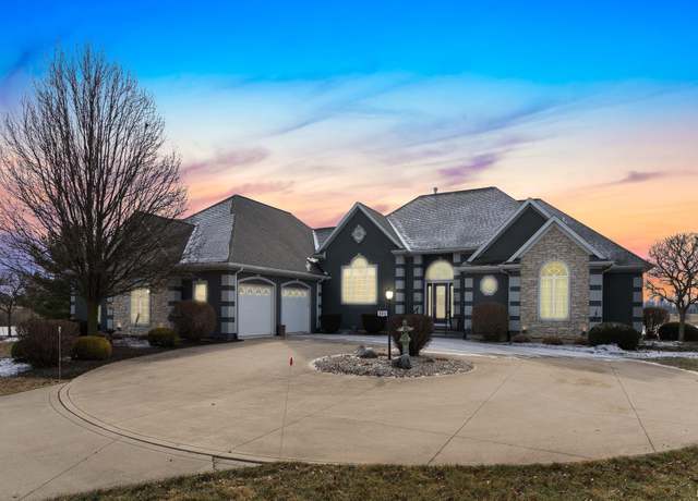 Property at 804 Wexford Ct, Columbia City, IN 46725, 4 beds, 4 baths