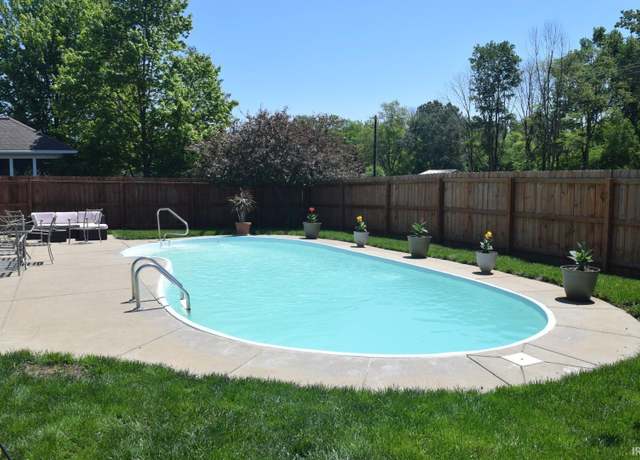 Property at 3747 Collingswood Dr, Evansville, IN 47725, 3 beds, 2 baths