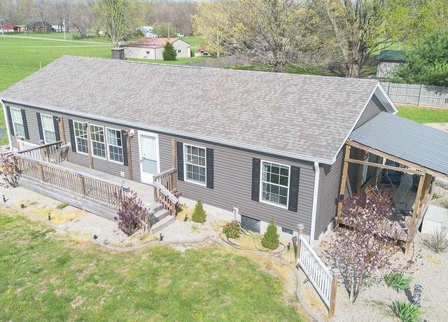 Property at 685 N Cold Springs Rd, Bloomfield, IN 47424, 3 beds, 2 baths