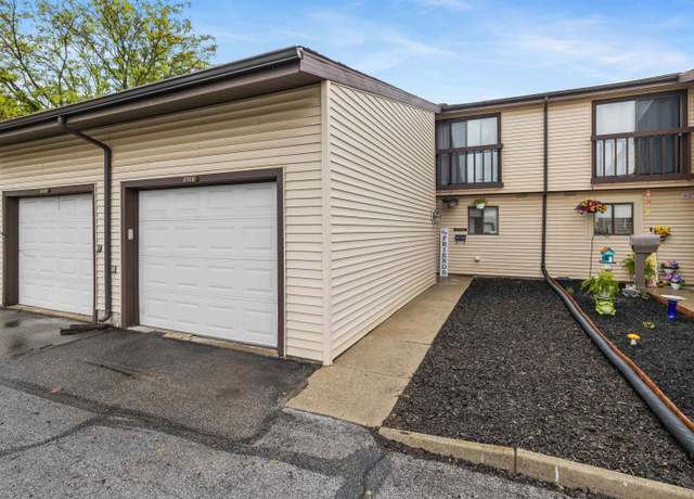 Property at 2106 Bayside Ct, Fort Wayne, IN 46804, 3 beds, 1.5 baths
