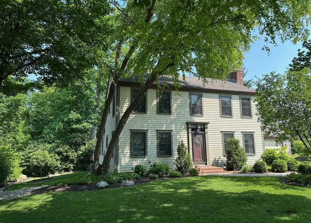 Property at 8816 Woodstream Dr, Fort Wayne, IN 46804, 4 beds, 2.5 baths