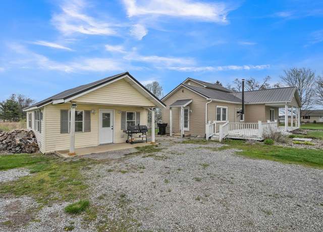 Property at 61701 Elm Rd, Mishawaka, IN 46544, 3 beds, 2.5 baths