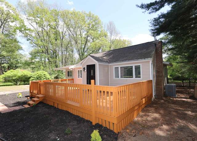 Property at 19254 Helen Ave, South Bend, IN 46628, 2 beds, 2 baths