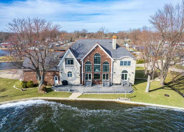 Property at 82 Ems B6c Ln, Leesburg, IN 46538, 4 beds, 3.5 baths