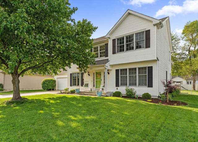 Property at 3922 Rosemont Pl, Mishawaka, IN 46544, 4 beds, 2.5 baths