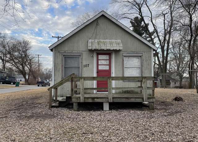 Property at 107 Arlington Ave, North Judson, IN 46366, 1 bed, 1 bath
