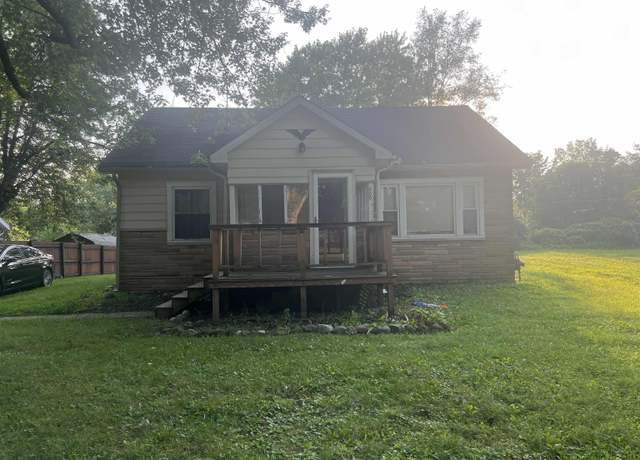 Property at 609 N Waldemere Ave, Muncie, IN 47303, 4 beds, 1 bath