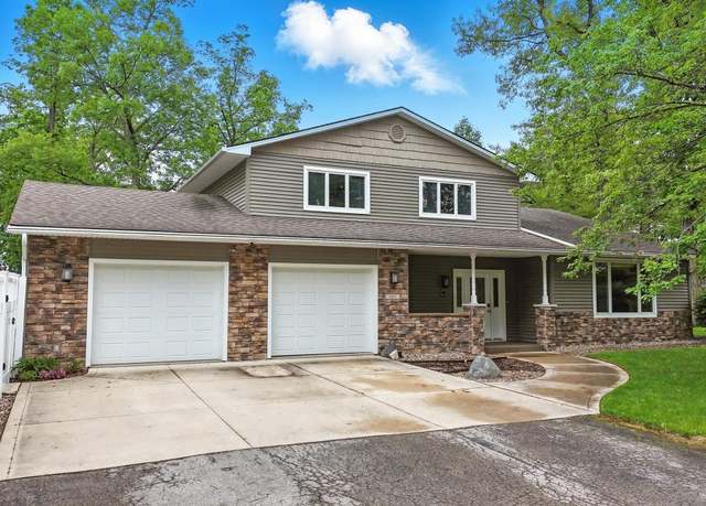 Property at 2882 E Hickory Ln, Columbia City, IN 46725, 3 beds, 2 baths