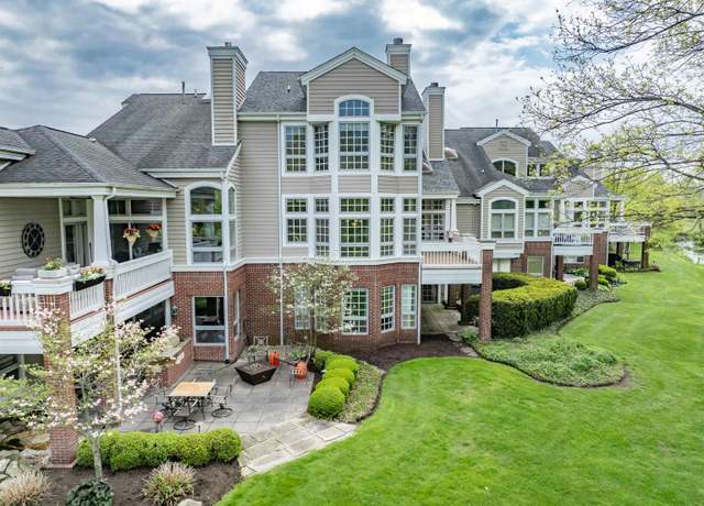 Property at 2314 Turnberry Ln, Fort Wayne, IN 46814, 3 beds, 4 baths