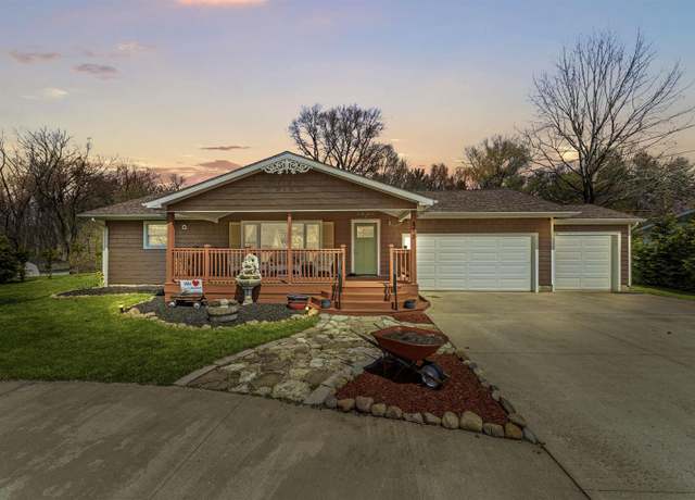 Property at 865 Chambers St, Rome City, IN 46784, 2 beds, 2.5 baths
