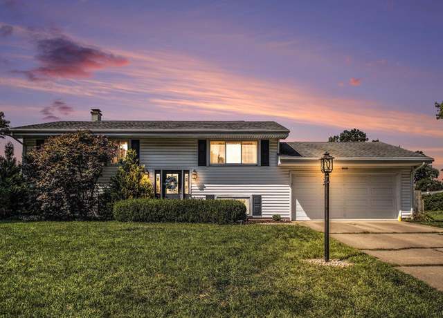 Property at 53125 Oakton Dr, South Bend, IN 46635, 4 beds, 2 baths