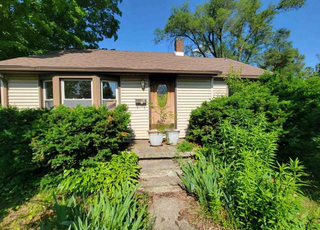 Property at 814 S Main St, Kendallville, IN 46755, 3 beds, 1 bath