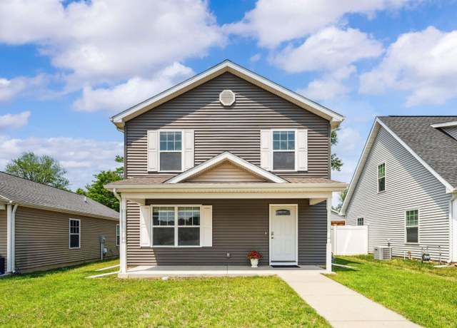 Property at 1729 Carter Ct, Mishawaka, IN 46545, 3 beds, 1.5 baths