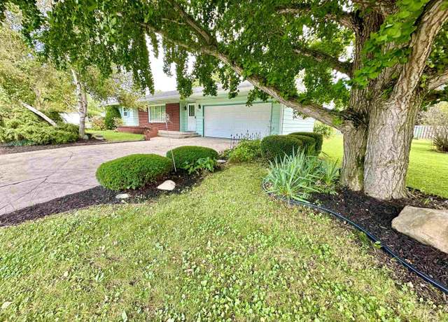 Property at 526 Holiday Ct, Greentown, IN 46936, 3 beds, 1.5 baths