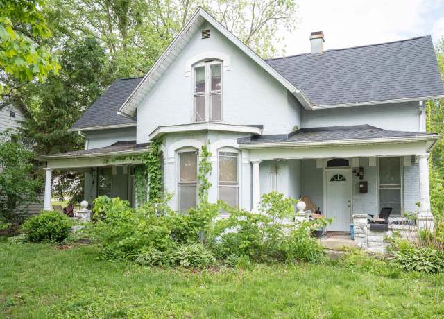 Property at 430 S Columbia St, Warsaw, IN 46580, 3 beds, 2 baths