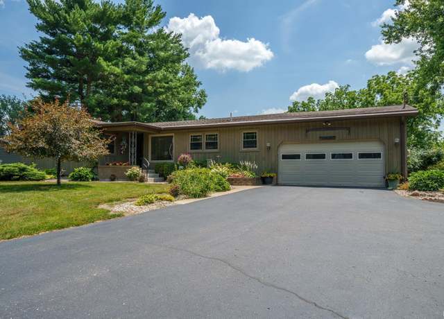 Property at 2915 Perrysburg Rd, Logansport, IN 46947, 4 beds, 3 baths