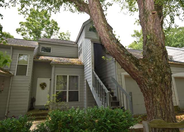 Property at 1942 E Bay Pointe Dr, Bloomington, IN 47401, 1 bed, 1 bath