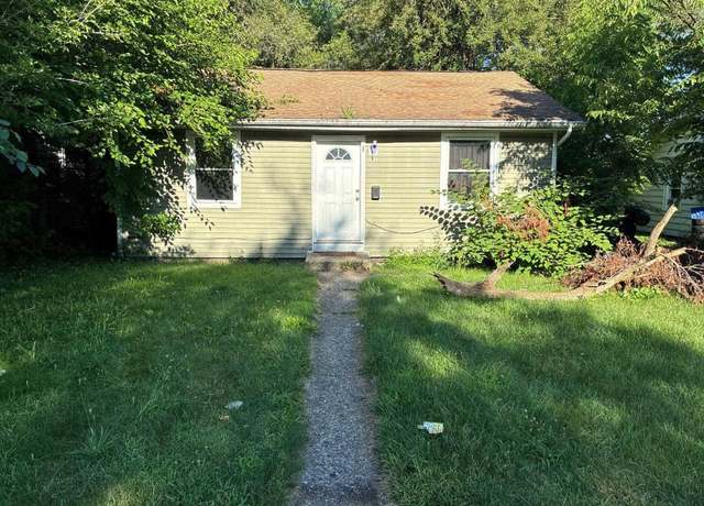 Property at 1521 Fremont St, South Bend, IN 46628, 2 beds, 1 bath