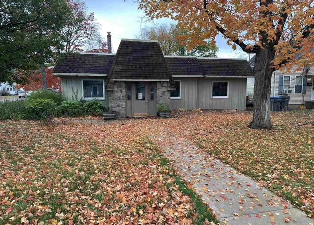 Property at 357 N Nappanee St, Nappanee, IN 46550, 3 beds, 1 bath
