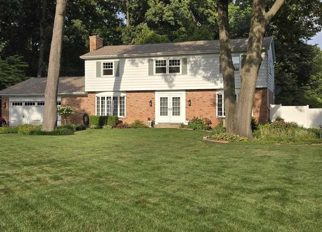 Property at 53376 Oakton Ave, South Bend, IN 46635, 4 beds, 2.5 baths
