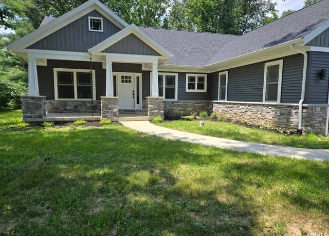Property at 55521 Riverview Manor Dr, Elkhart, IN 46514, 3 beds, 3 baths