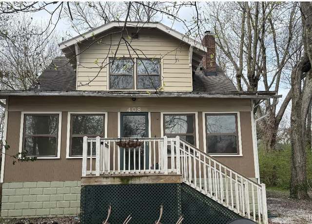 Property at 408 N 8th St, Petersburg, IN 47567, 2 beds, 2 baths