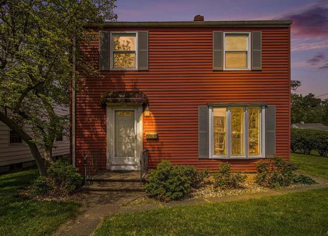 Property at 103 S Coquillard Dr, South Bend, IN 46617, 3 beds, 1.5 baths