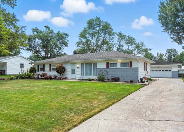 Property at 8026 Marston Dr, Fort Wayne, IN 46835, 3 beds, 2 baths