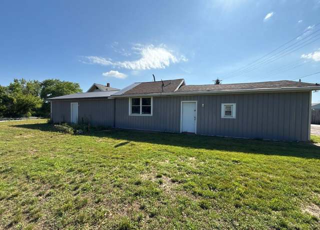 Property at 1719 Lincolnway W, Mishawaka, IN 46544, 1 bed, 1 bath