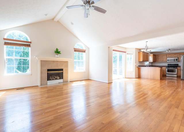 Property at 3409 S Cedarwood Cir, Bloomington, IN 47401, 4 beds, 2.5 baths