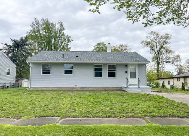 Property at 1413 Mcpherson St, Elkhart, IN 46514, 3 beds, 1 bath
