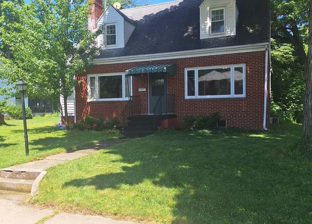 Property at 1235 Oak St, Huntington, IN 46750, 3 beds, 1.5 baths