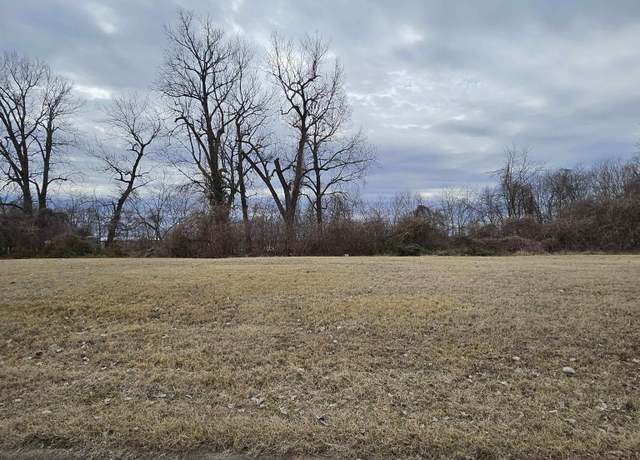 Property at 606 Riverview Ct, Evansville, IN 47713