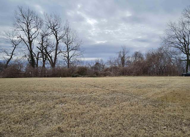 Property at 612 Riverview Ct, Evansville, IN 47713