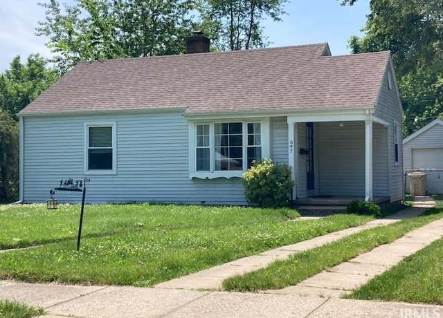 Property at 647 Northwood St, South Bend, IN 46617, 3 beds, 1 bath